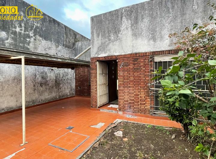 Casa · 1m² · 3 Ambientes · 1 Cochera