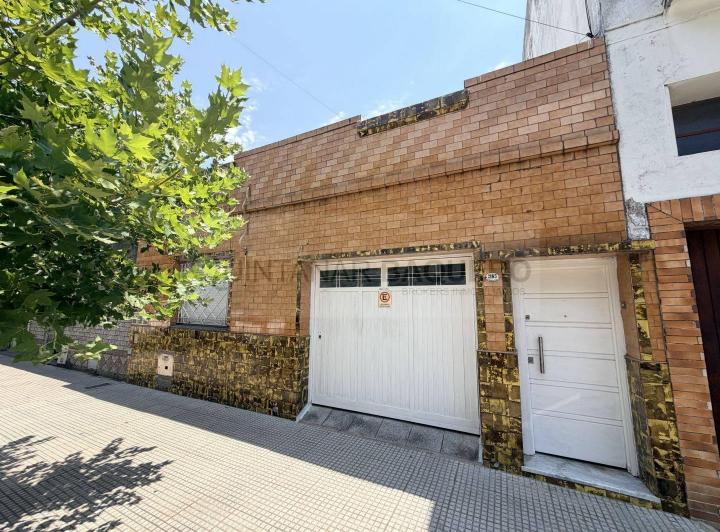 Casa · 156m² · 5 Ambientes · 1 Cochera
