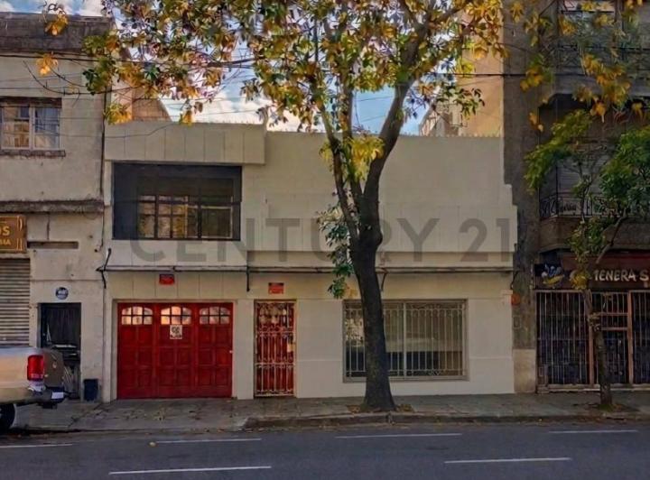 Casa · 310m² · 7 Ambientes · 2 Cocheras