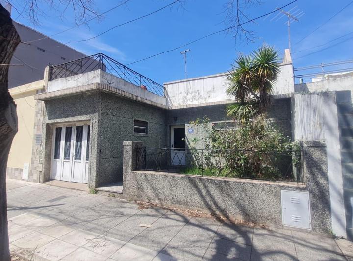 Casa · 99m² · 4 Ambientes · 1 Cochera
