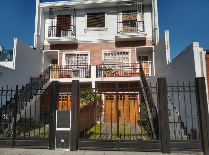 Casa · 178m² · 4 Ambientes · 4 Cocheras