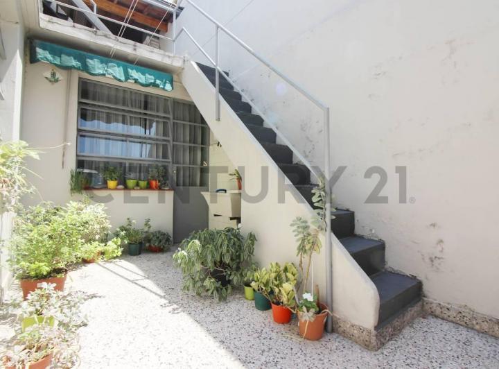 Casa · 80m² · 4 Ambientes · 1 Cochera