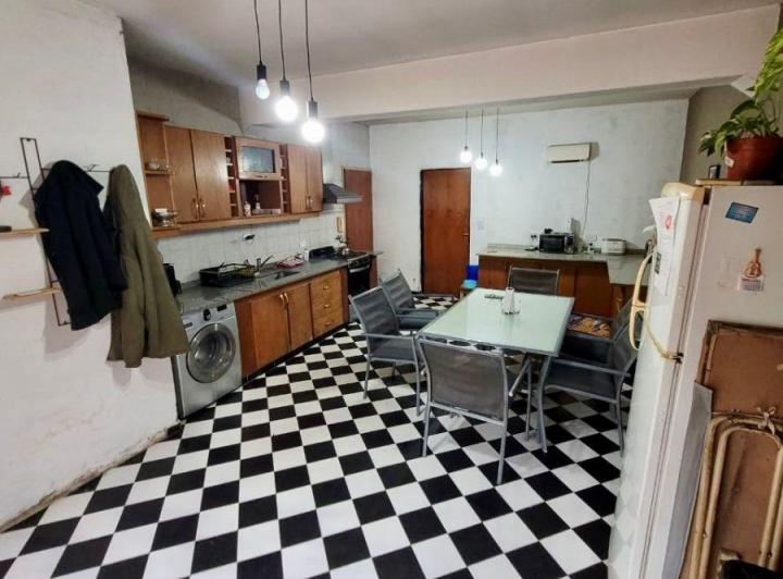 Casa · 190m² · 5 Ambientes · 1 Cochera