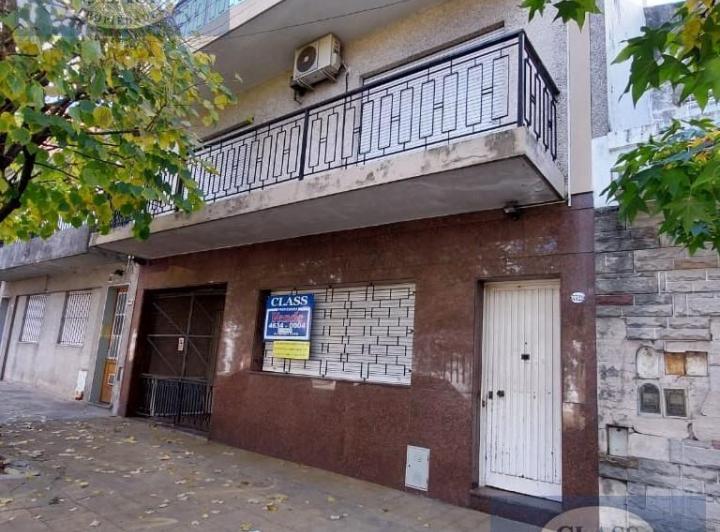 Casa · 250m² · 5 Ambientes · 1 Cochera