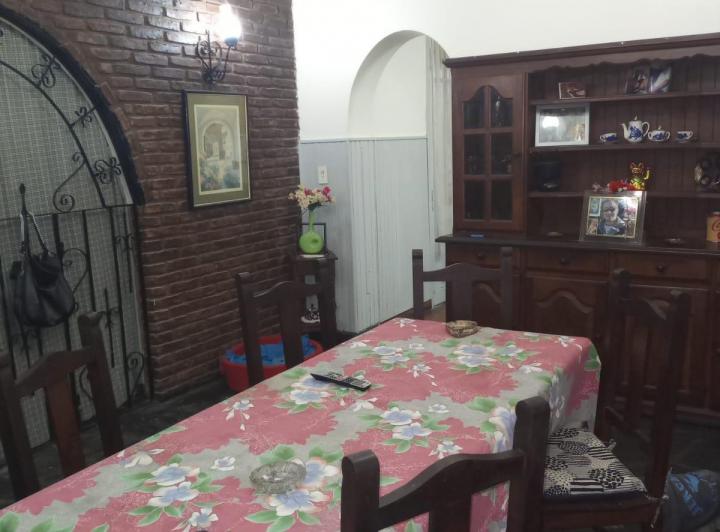 Casa · 200m² · 4 Ambientes · 1 Cochera