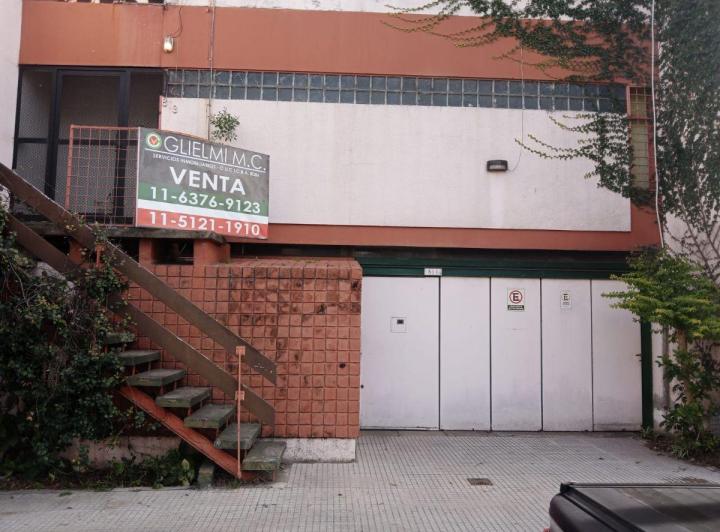 Casa · 228m² · 6 Ambientes · 1 Cochera
