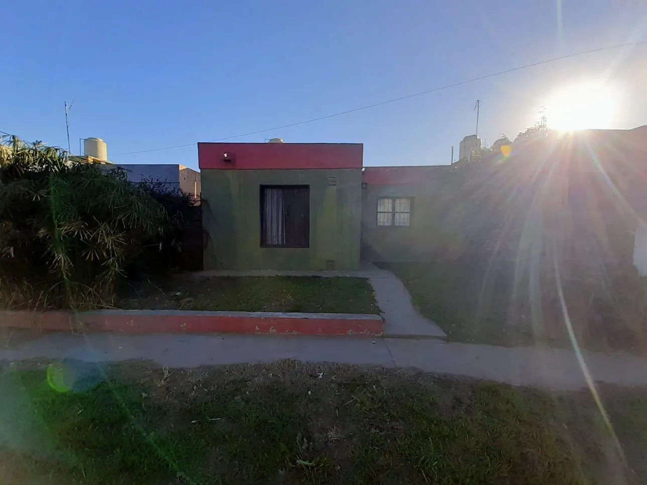 Casa 2 dorm Barrio VICOR II