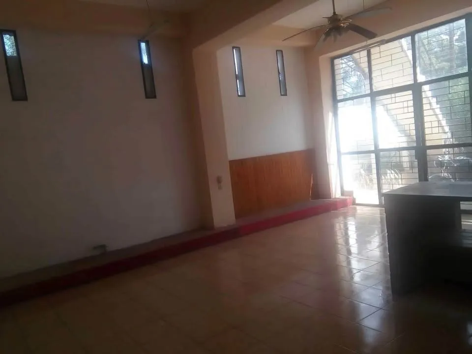 ALQUILO LOCAL COMERCIAL SOBRE AV DONATO ALVAREZ 9900