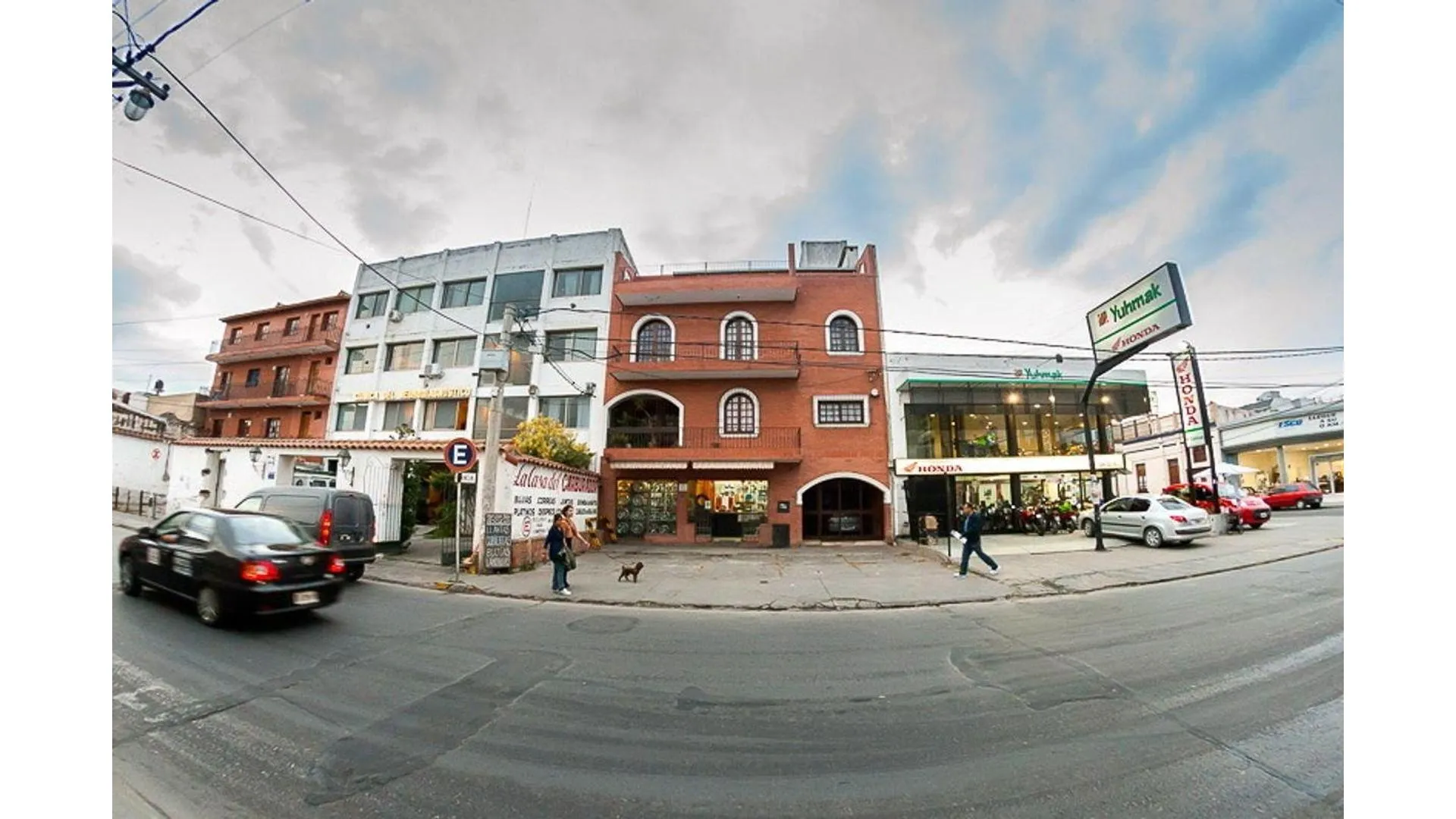 Exc Casa vta 5 dor gge/qcho/suite/jard Av Jujuy al 100