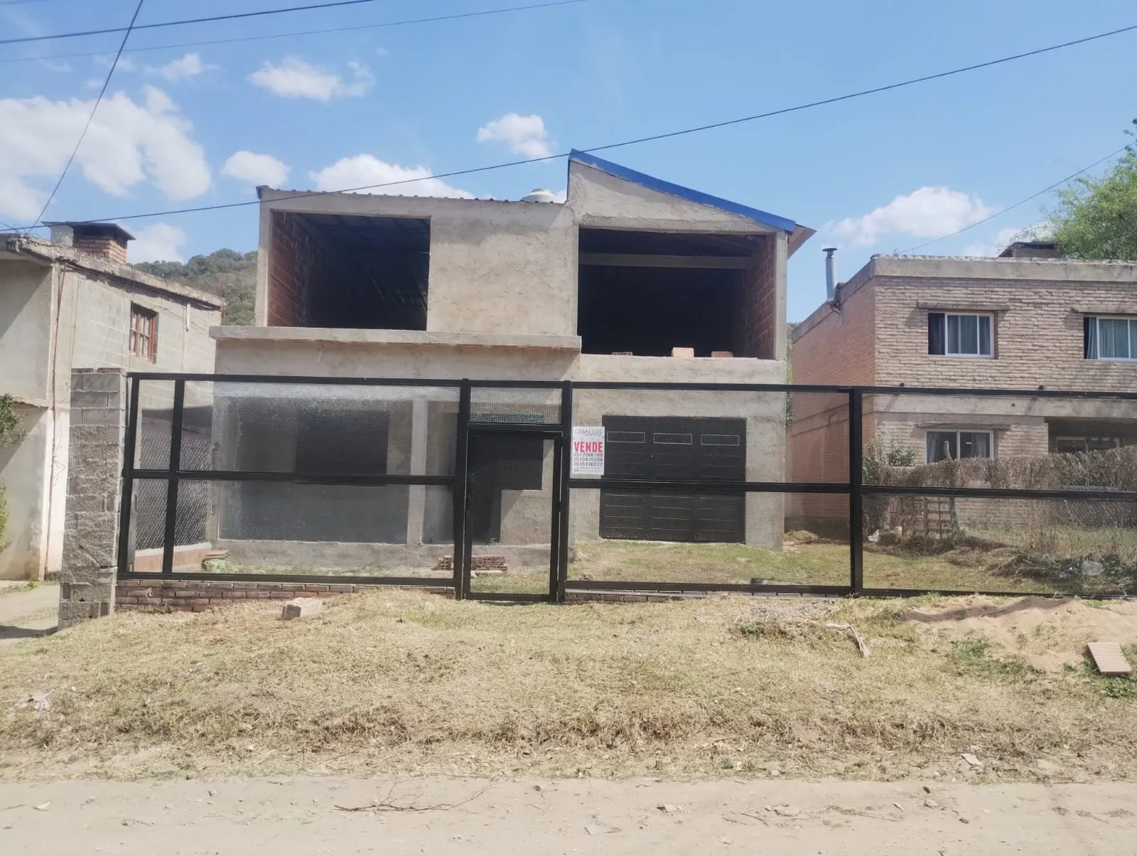 VENTA CASA A TERMINAR RIO CEBALLOS