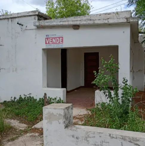 FINANCIO Casa en VILLA SAN ISIDRO - Con Escritura y Todos los servicios - ESCUCHO PROPUESTAS
