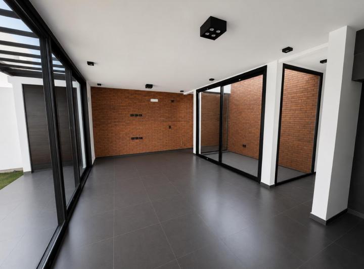 Casa · 111m² · 2 Dormitorios · 2 Cocheras