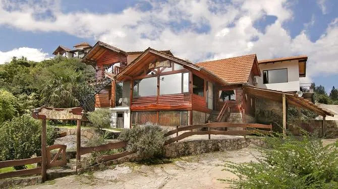 LA CUMBRECITA DE VENDEN CABAÑAS SUITES