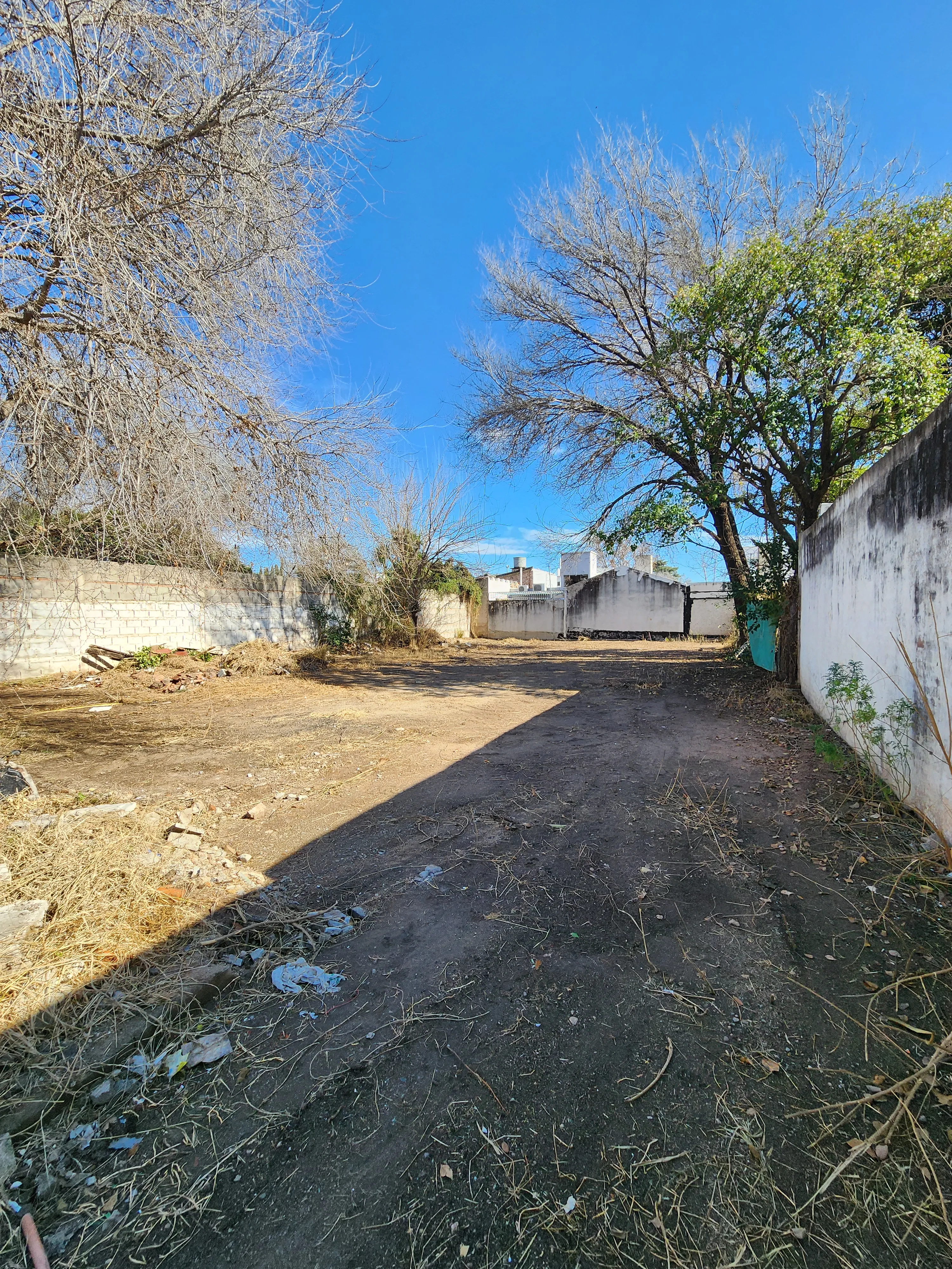 Arguello- LOTE EN VENTA-APTO PH