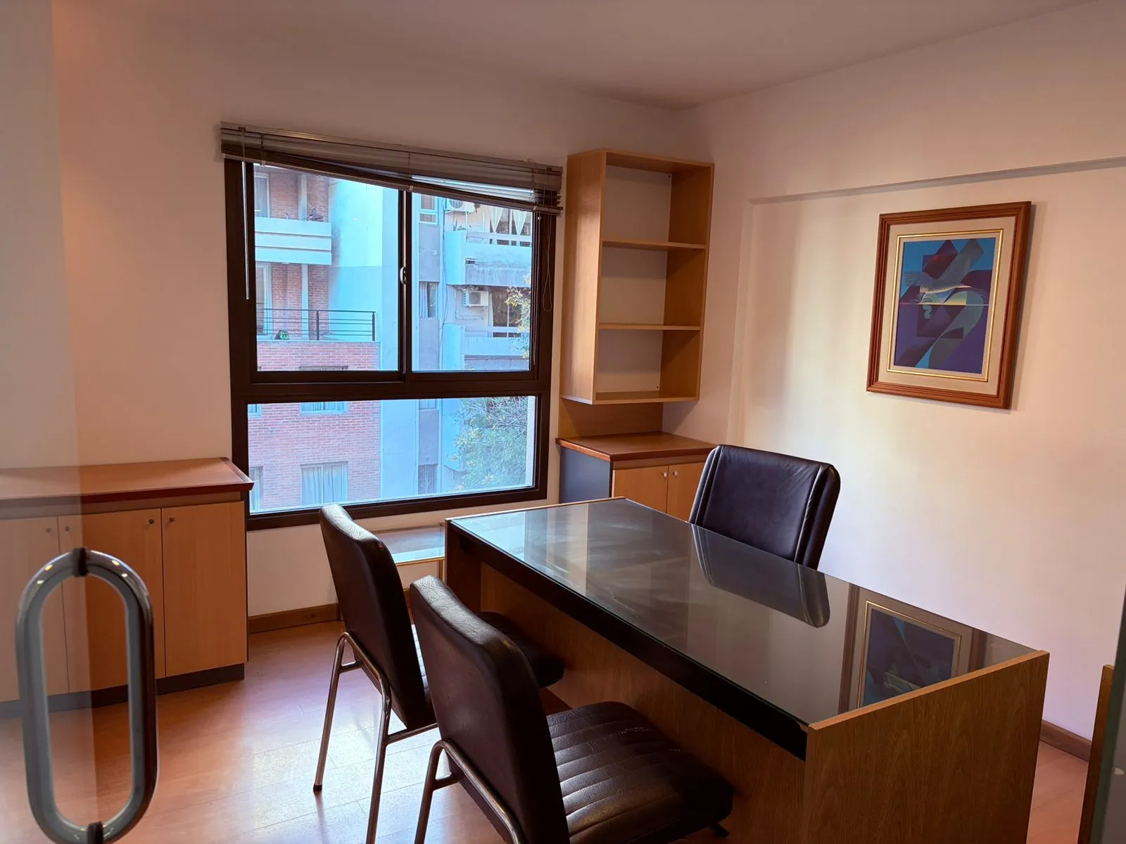 OFICINA CORPORATIVA EXCLUSIVA – 110M² CON INGRESO PRIVADO – CHILE 231, CÓRDOBA.