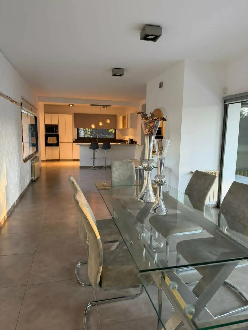 CASA SUPER CATEGORÍA - BARRIO CAUSANA