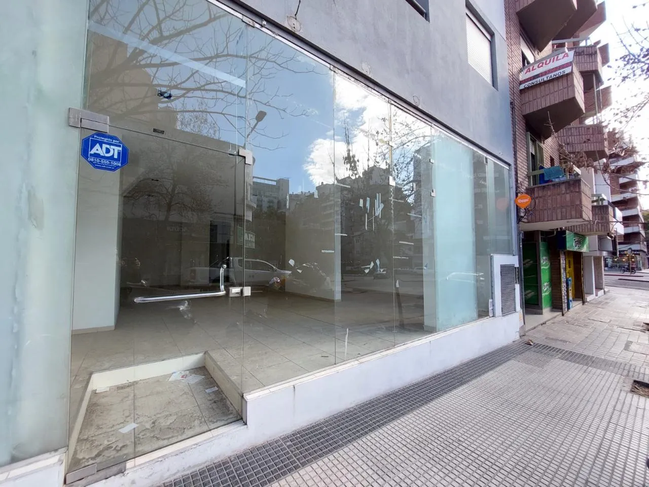 LOCAL COMERCIAL NUEVA CBA