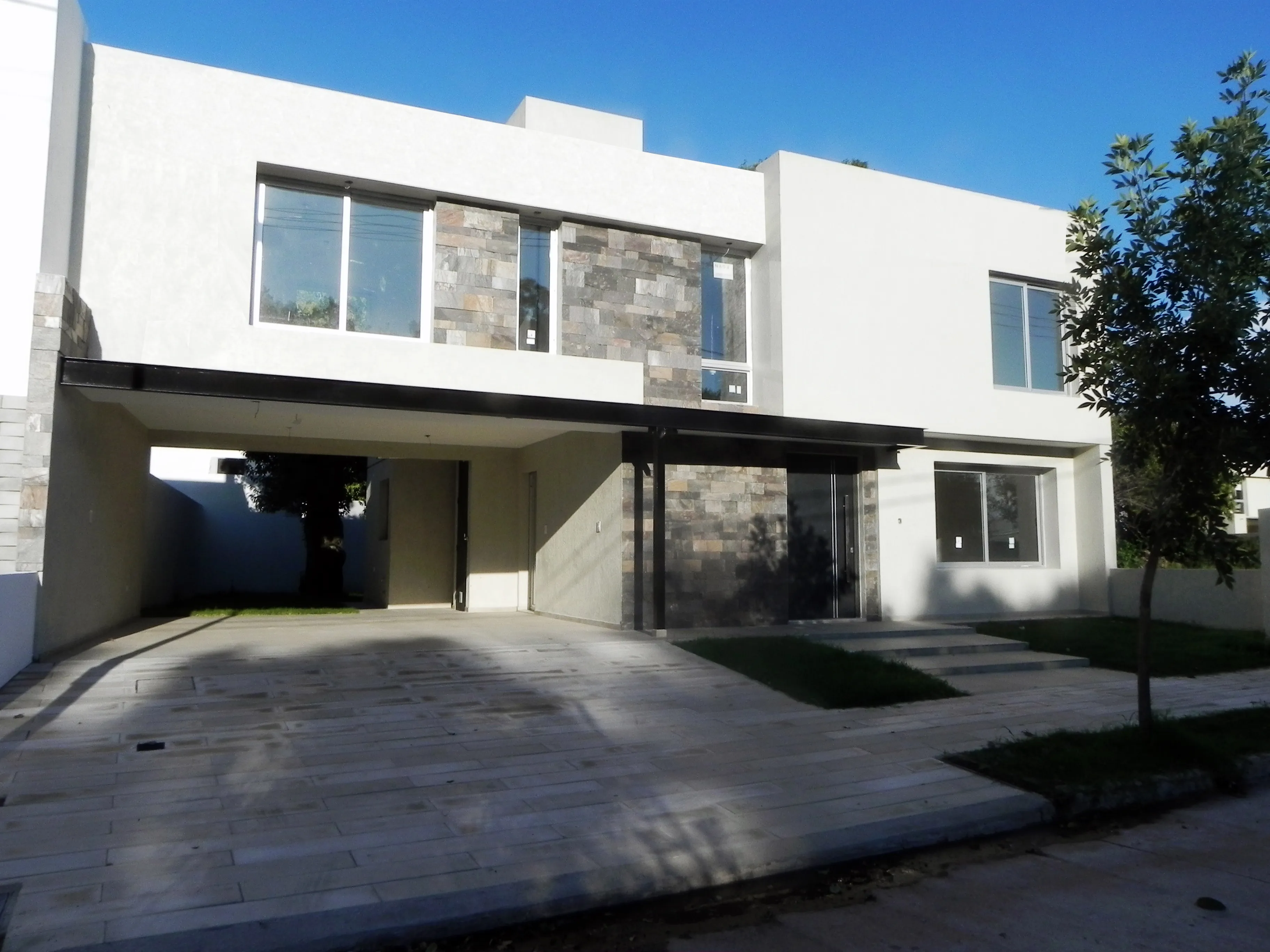 JARDIN DE LAS TEJAS, CASA A ESTRENAR APTA CREDITO.