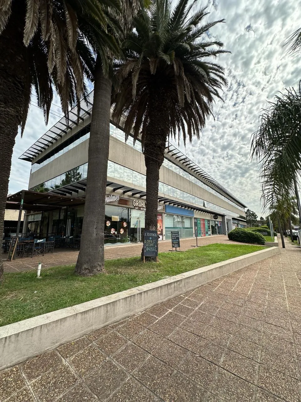 ALQUILER- Oficina de 50m2 en complejo con seguridad 24 hs!