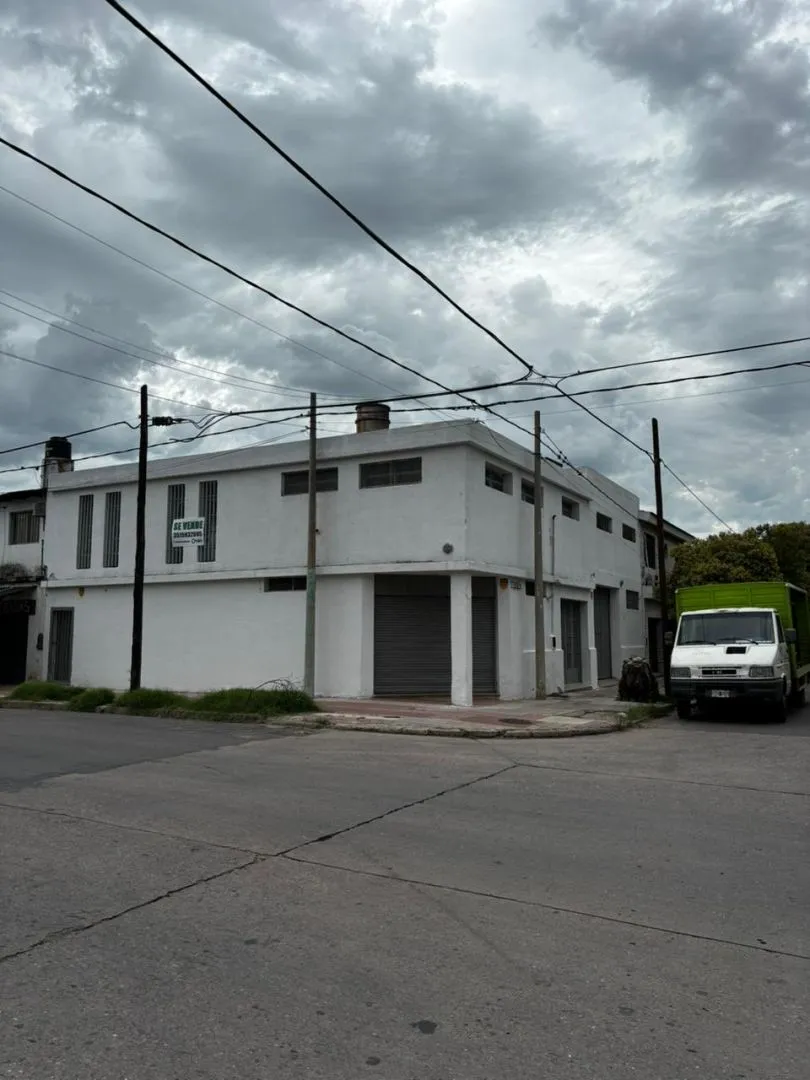 IMPORTANTE LOCAL COMERCIAL - TALLERES ESTE