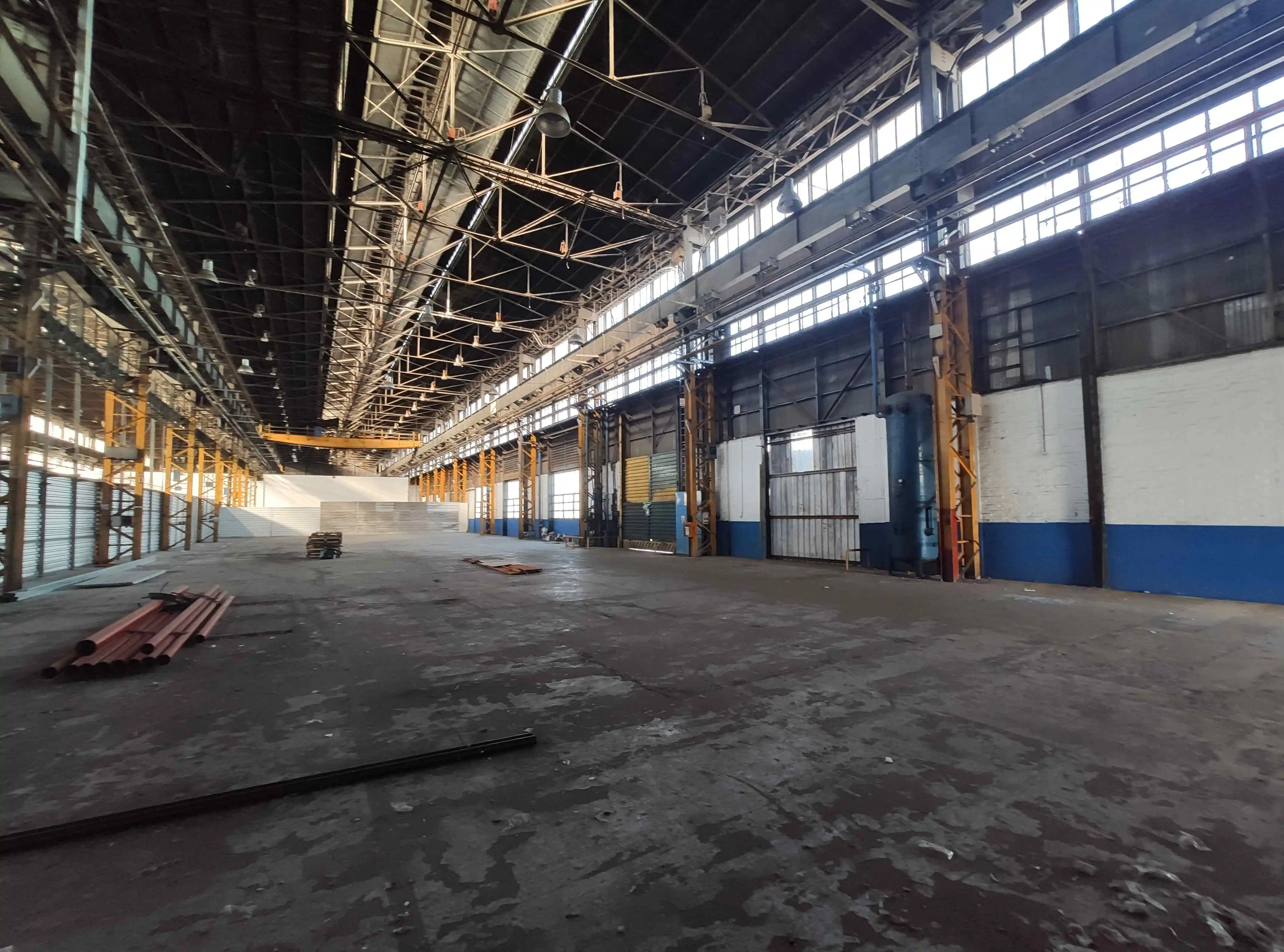 Alquiler Nave Indurstrial - Ucoma - Varias Superficies
