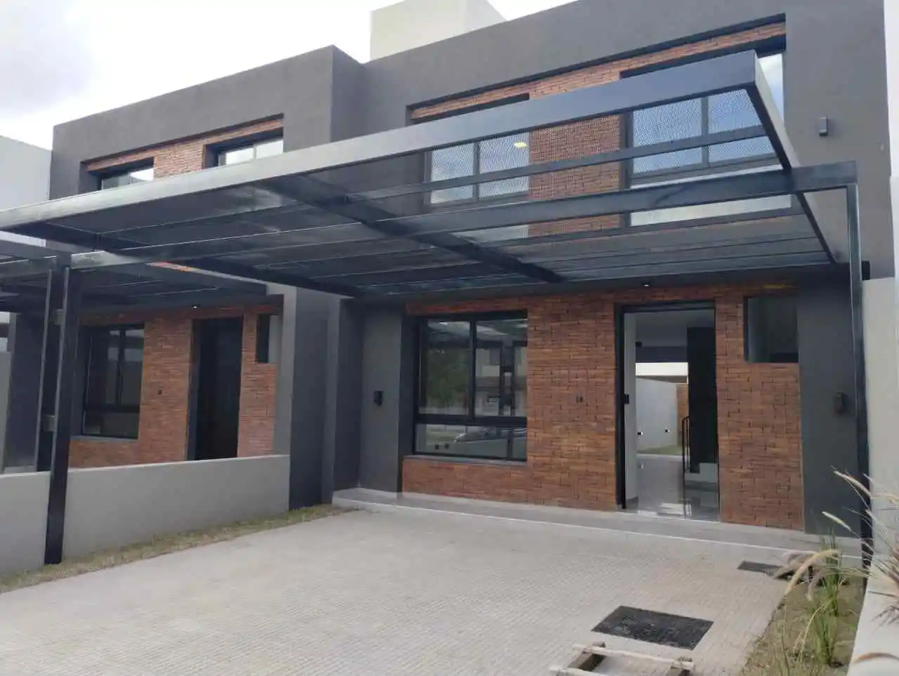 DUPLEX A ESTRENAR EN GREENVILLE