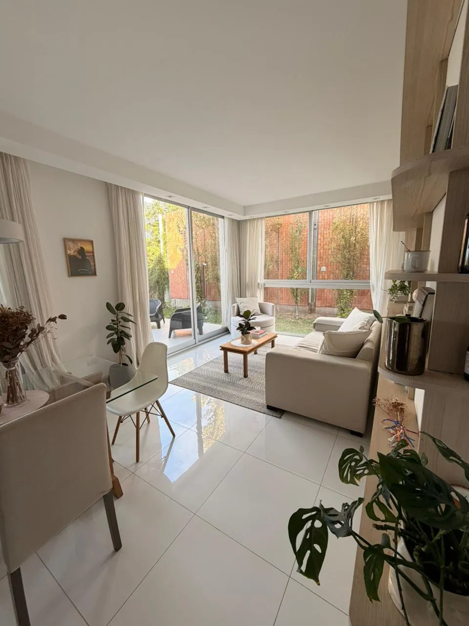 LA ROSELLA VALLE ESCONDIDO 2 DORM 2 B. IMPECABLE 350.000 DOLARES