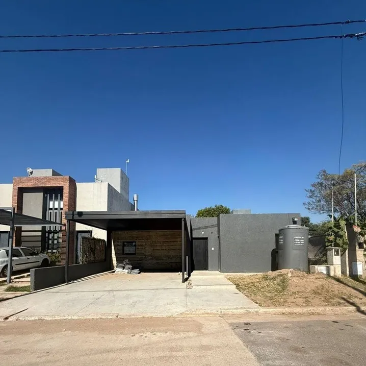 CASA EN UNA PLANTA - LA PAYA