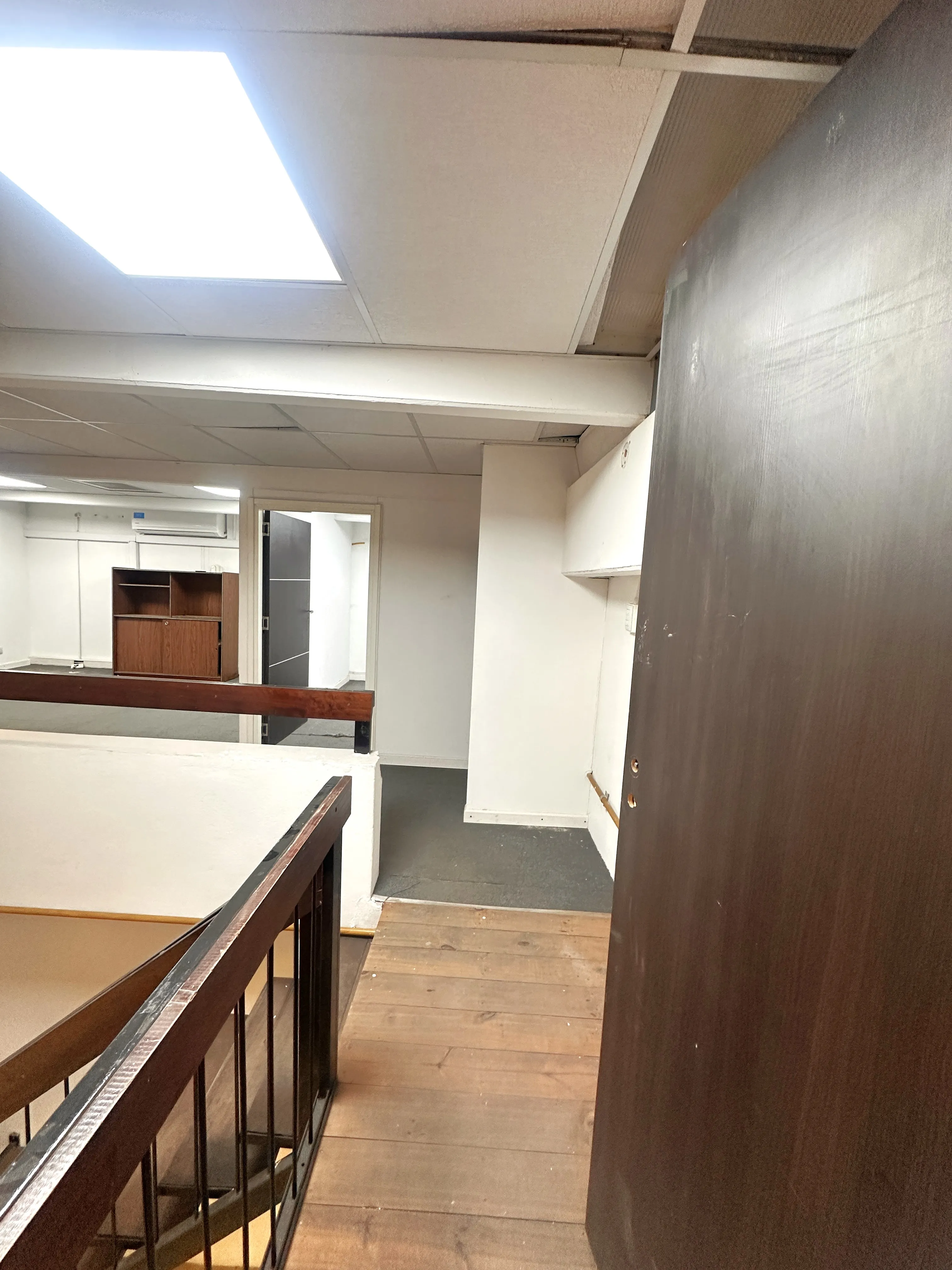 Local Comercial Y Oficina a mts. Plaza Colon - Vidriera - alquiler Bº Alberdi
