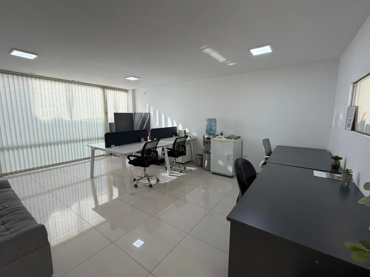 Se alquila hermosa oficina en zona norte!!