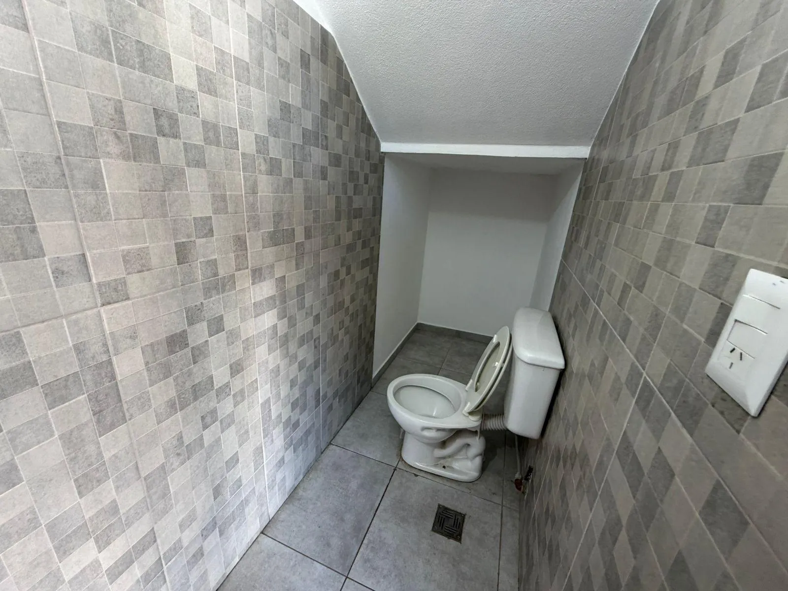 LOCAL COMERCIAL EN ALQUILER VILLA ALLENDE
