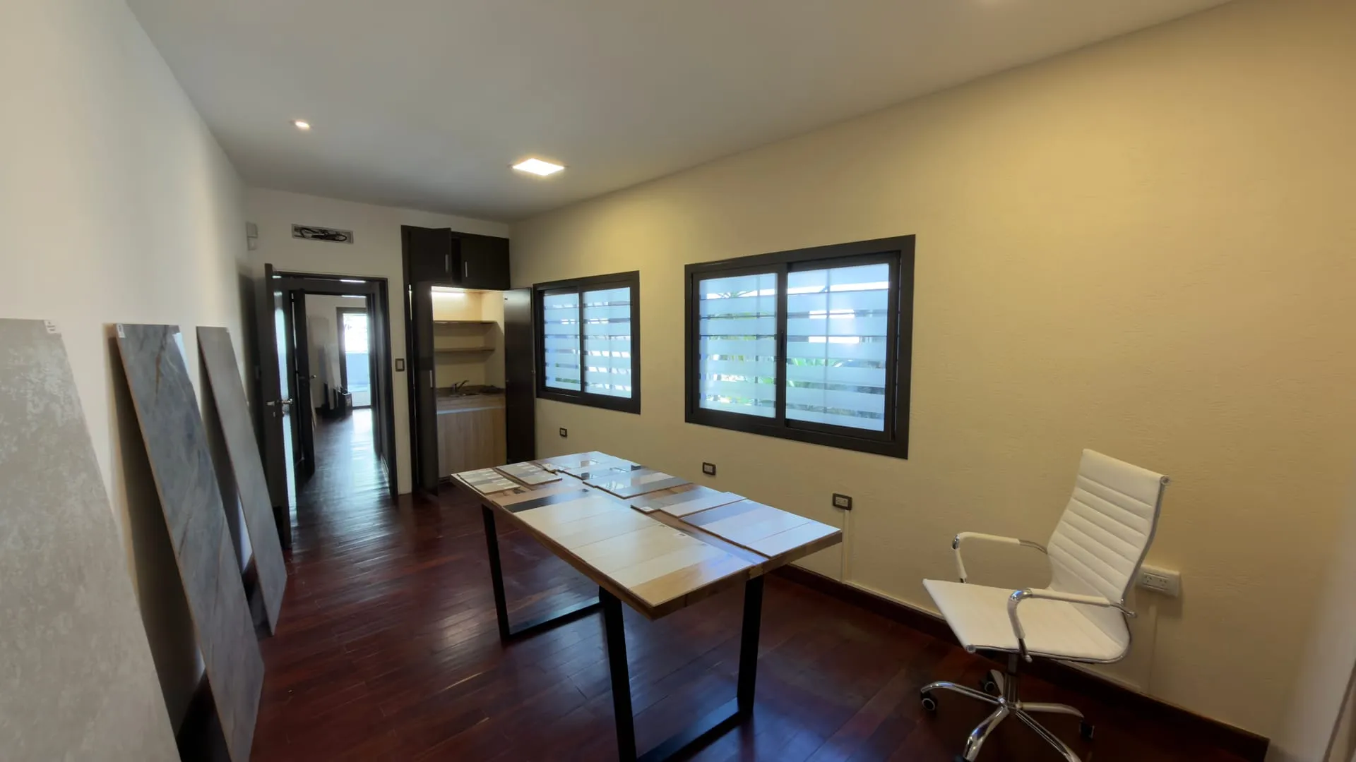 Oficina en Alquiler – Barrio Jardín | Av. Valparaíso 3136