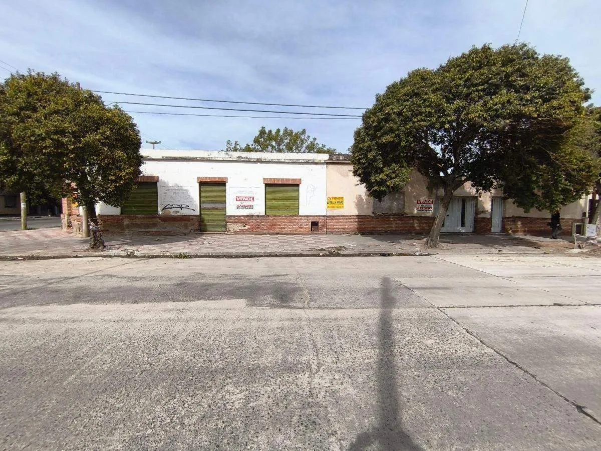 B Pueyrredón, David Luque esq Charcas, dos casas a reciclar. Ag.