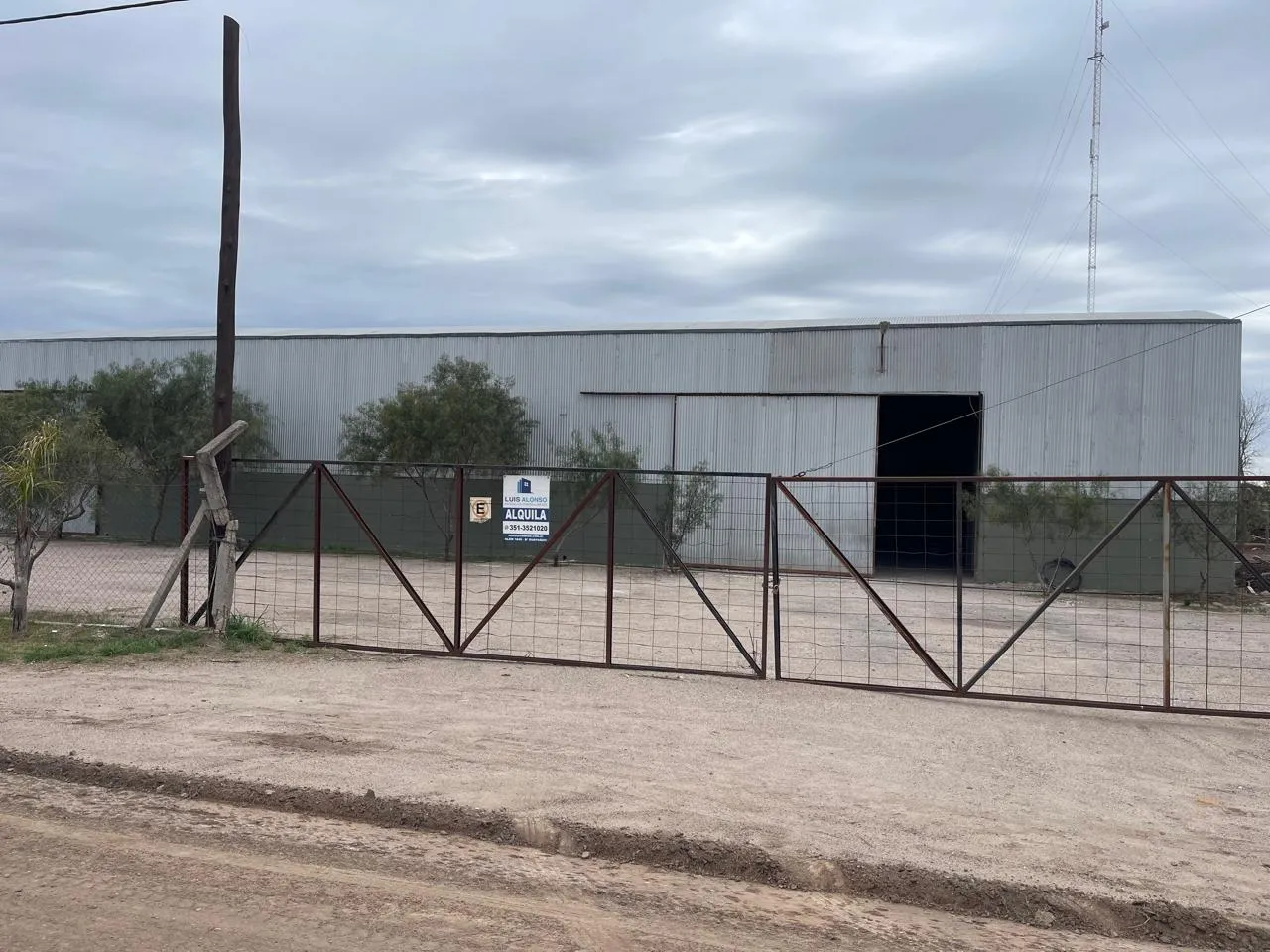 GALPONES EN ALQUILER EN COLONIA TIROLESA