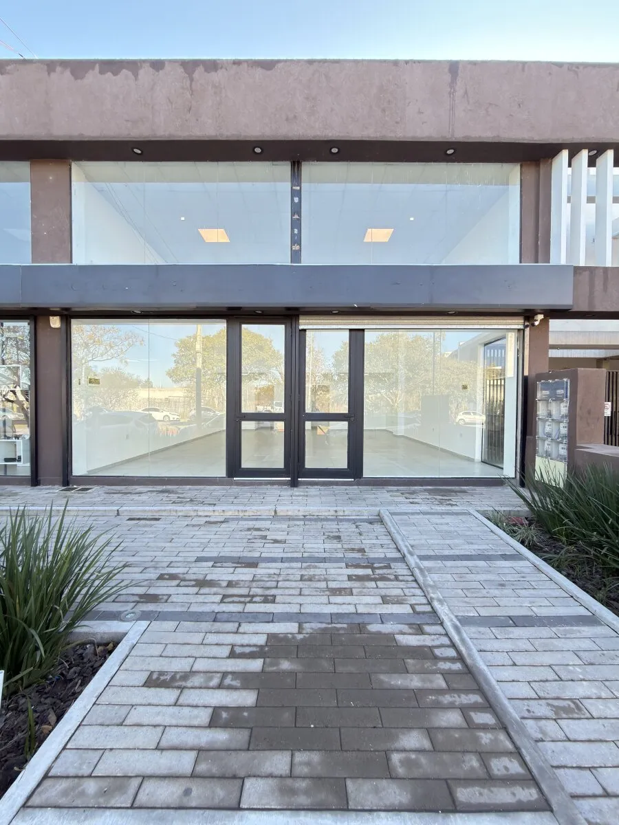 LOCAL COMERCIAL EN ALQUILER EN NUEVO POETA