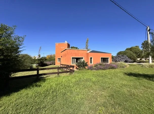 VENTA CASA  2 DORMITORIOS UNA SOLA PLANTA -COUNTRY LAS CORZUELAS