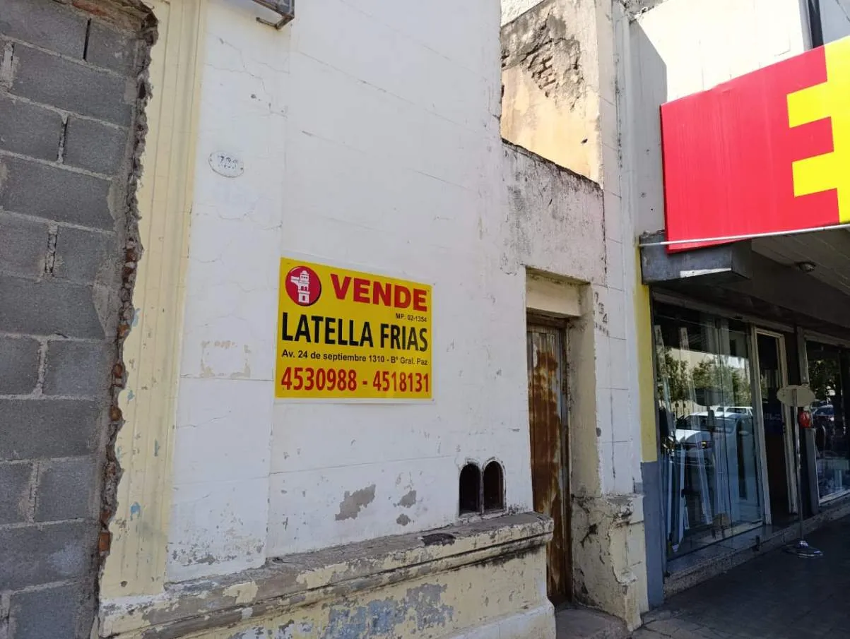 B San Vicente, Bernardo de Irigoyen 1241, terreno. Ag.