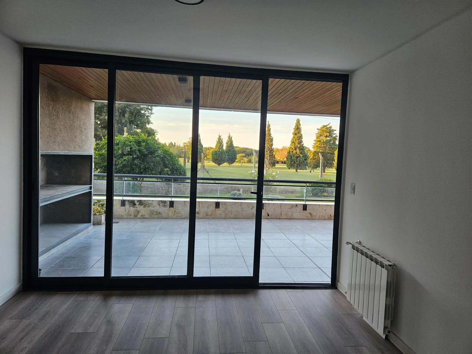 Dpto 2 dorm vista al golf Jockey Club en Residencias Capri zona Sur, 1 cochera y...
