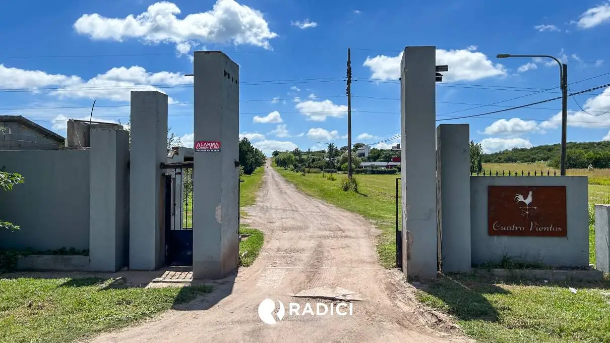 ¿BUSCAS TRANQUILIDAD SIN ALEJARTE DE LA CIUDAD? ESTE LOTE ES PARA VOS!