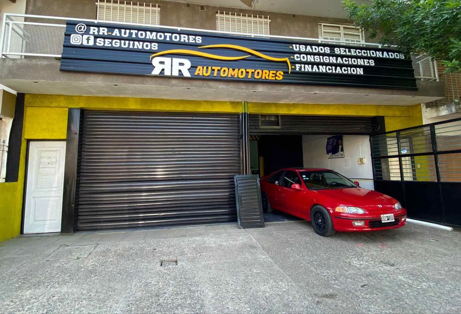 Venta Local 240 mts y Departamento 1 Dorm.  B° Amp. Los Platanos