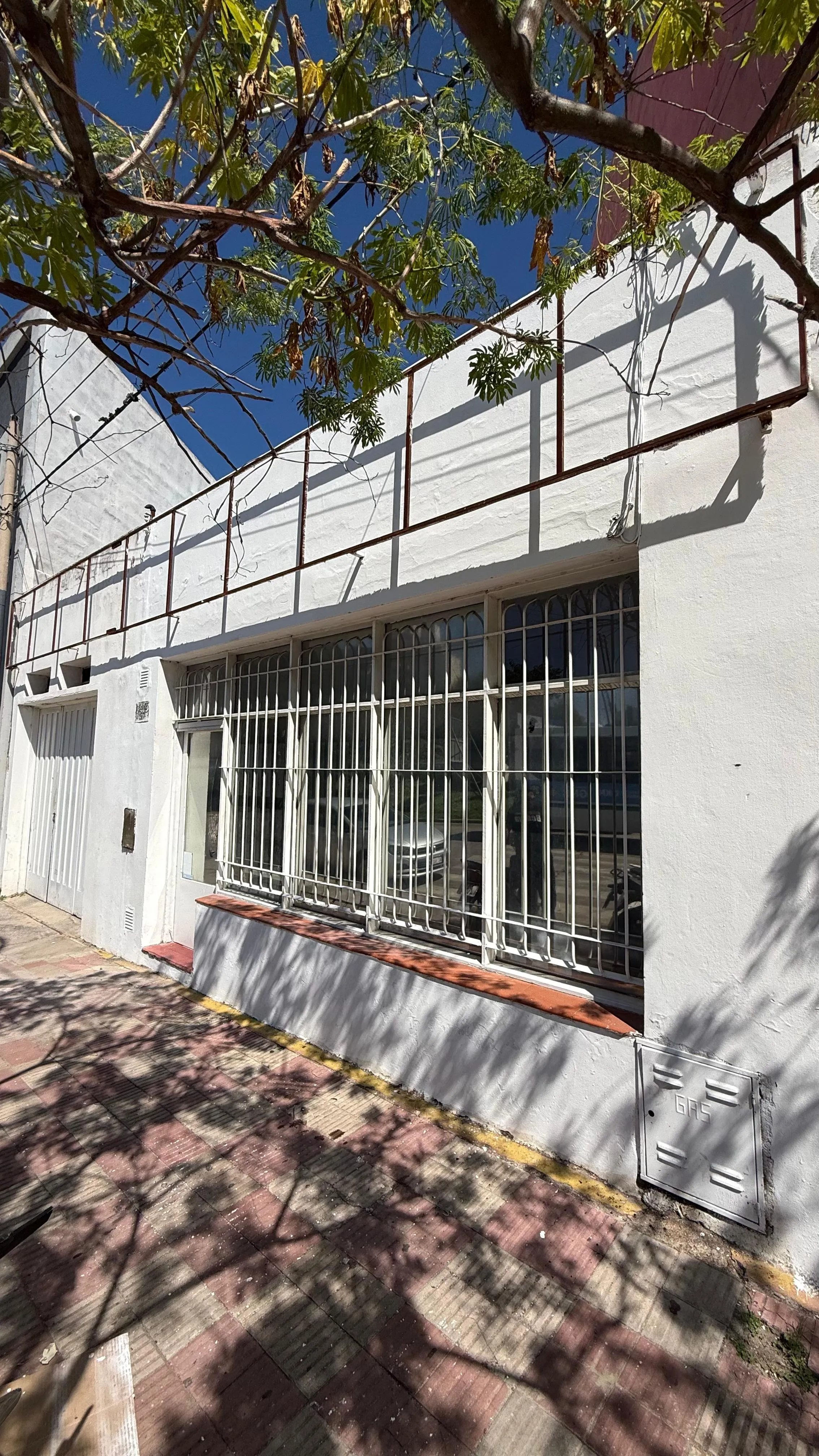 LOCAL BV. LOS ANDES CASI BRANDSEN
