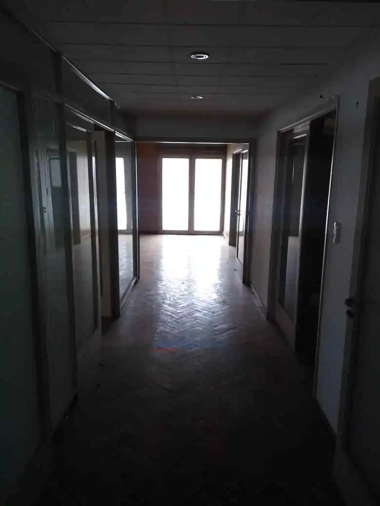 OFICINA EN VENTA EN B° CENTRO - 9 DE JULIO AL 200