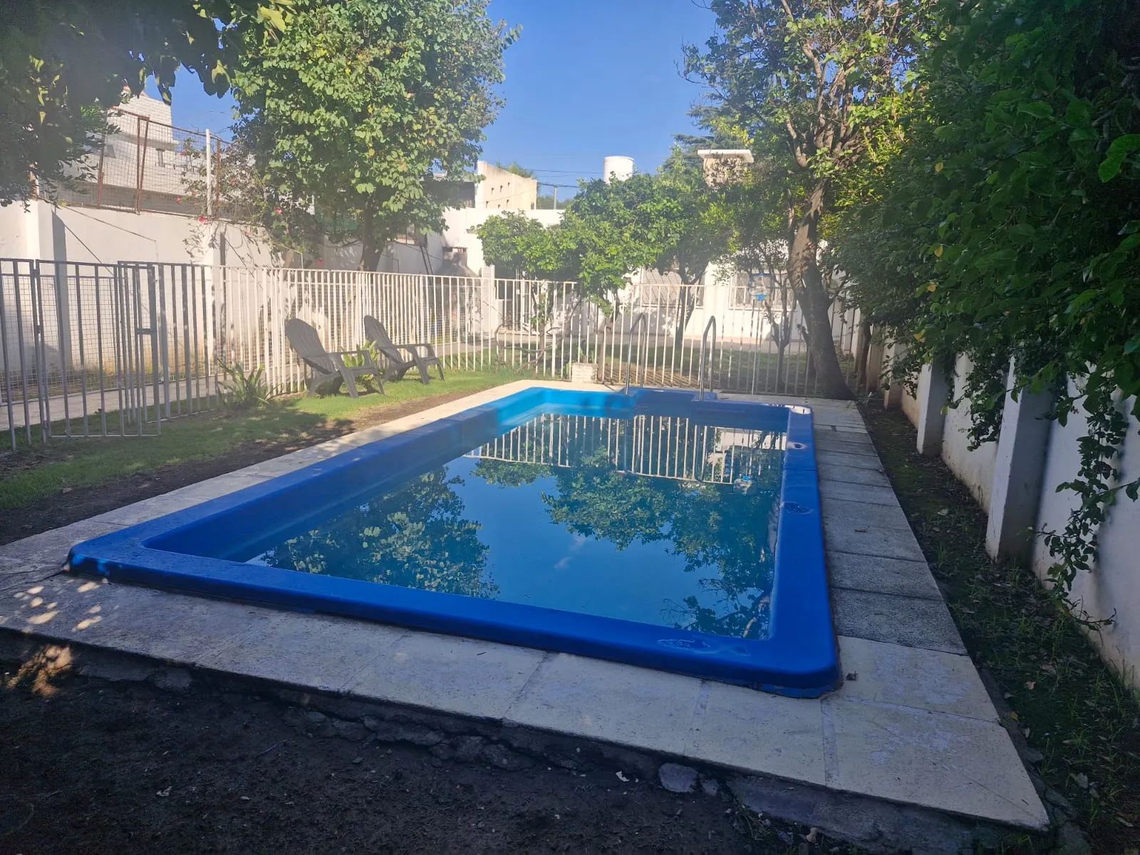 COLINAS DE VELEZ SARFIELD HERMOSA CASA CON PATIO Y PISCINA
