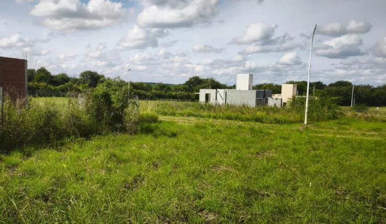 GRAN TERRENO EN AYRES DEL NORDESTE - RIO CEBALLOS