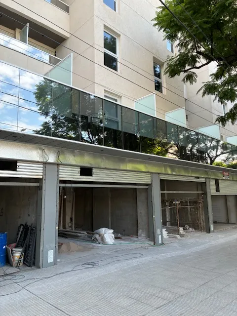 LOCAL COMERCIAL EN B° GUEMES A ESTRENAR