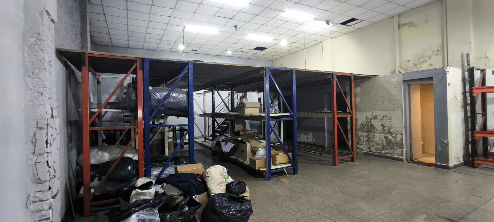Local en alquiler en el Centro, sin expensas y 150m2