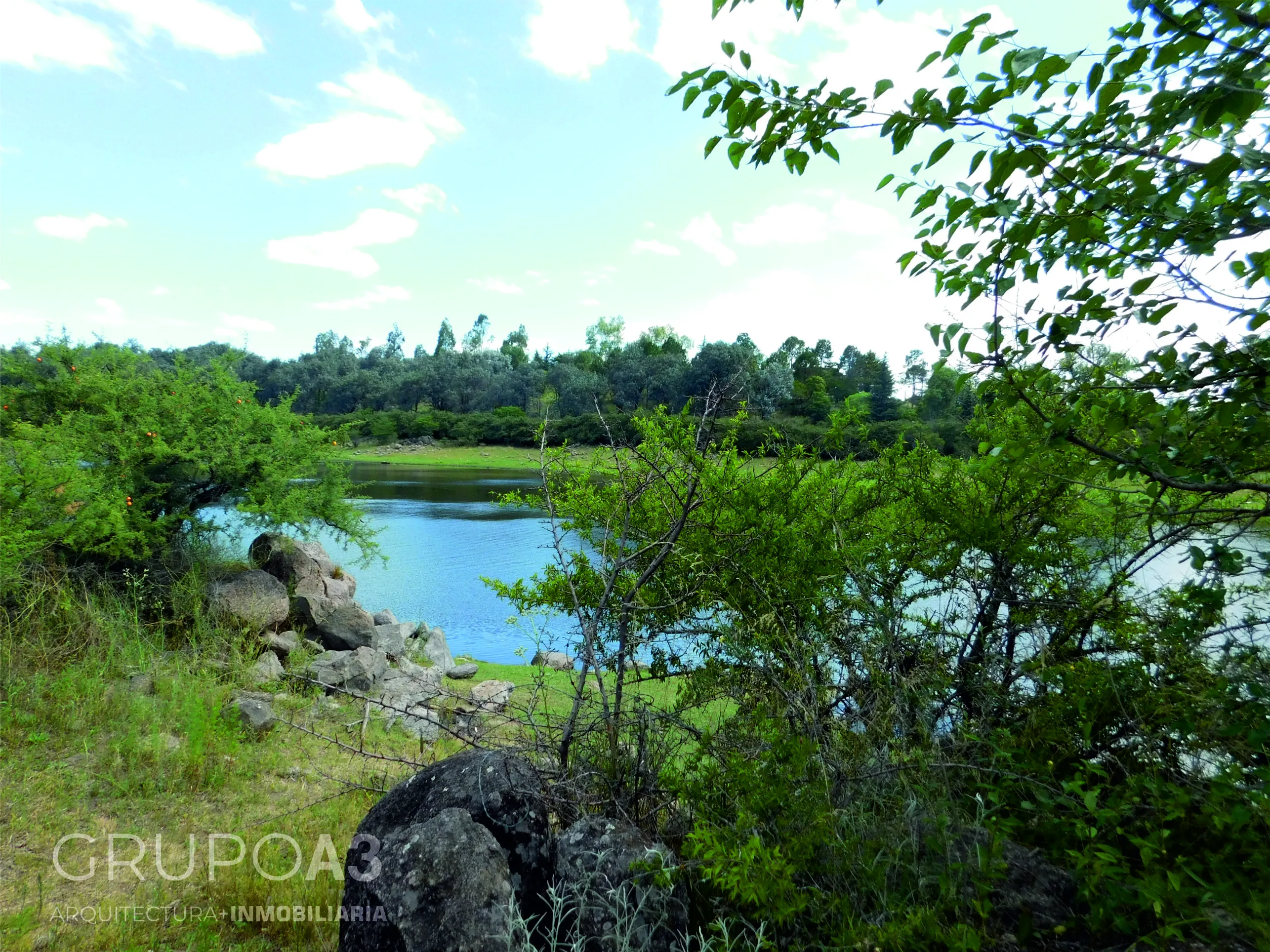 Espectacular Lote con Costa de Río Los Espinillos Potrero de Garay 548
