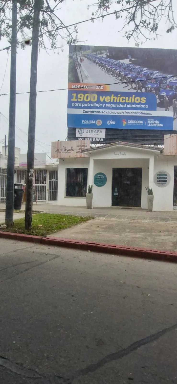 EXCELENTE UBICACION LOCALES COMERCIALES