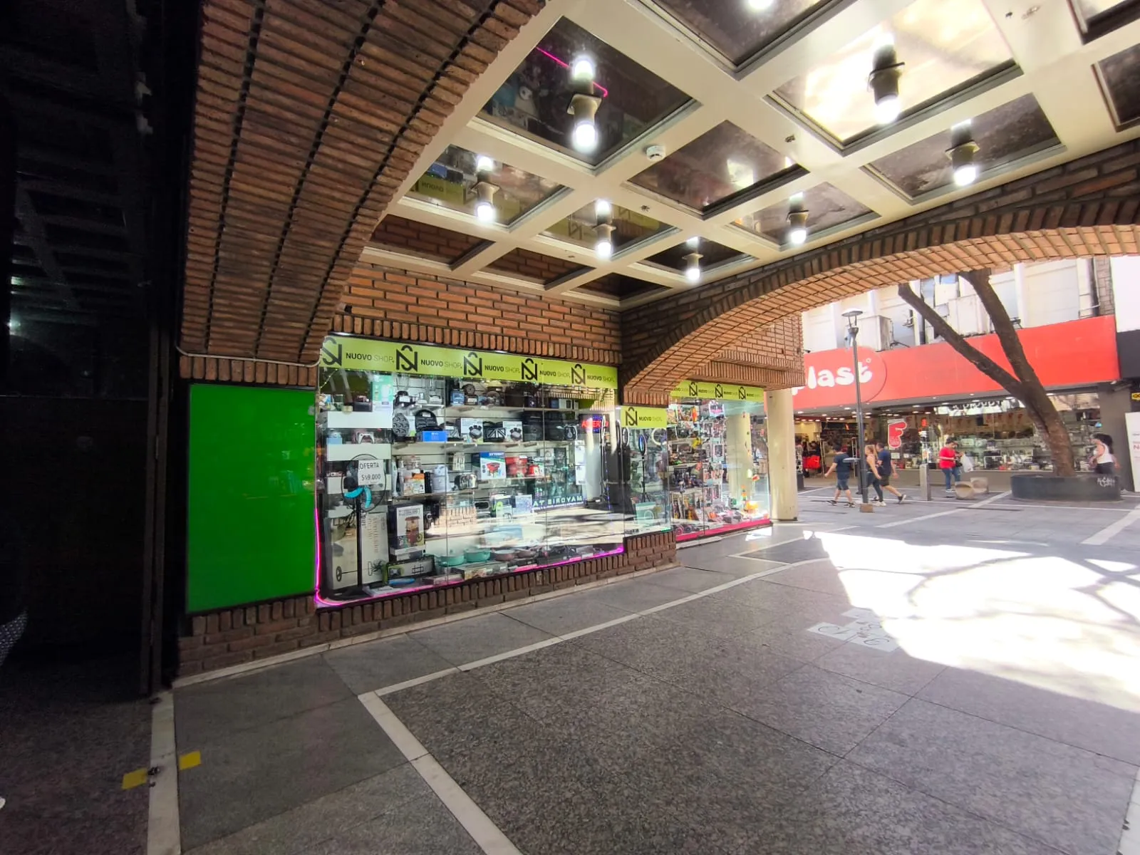 Excelente Inversión Centro Comercial con renta