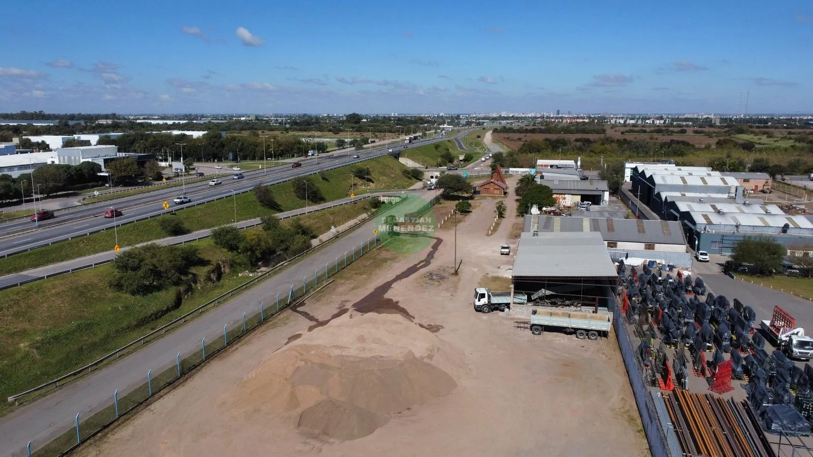 Av. Japon - Recibe Menor - 7.700Mts2 Terreno